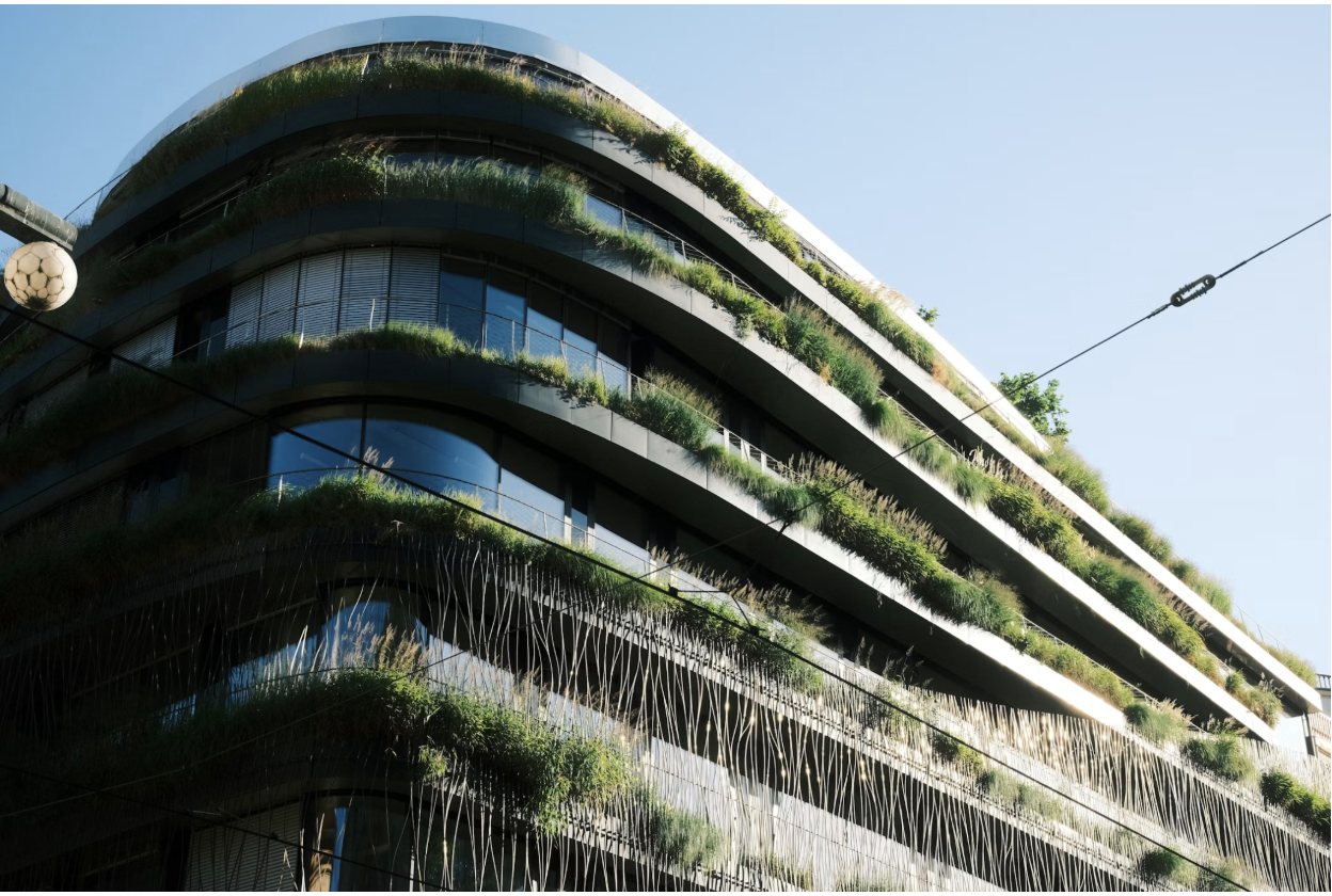 Smart Gardens for Sustainable Tourism